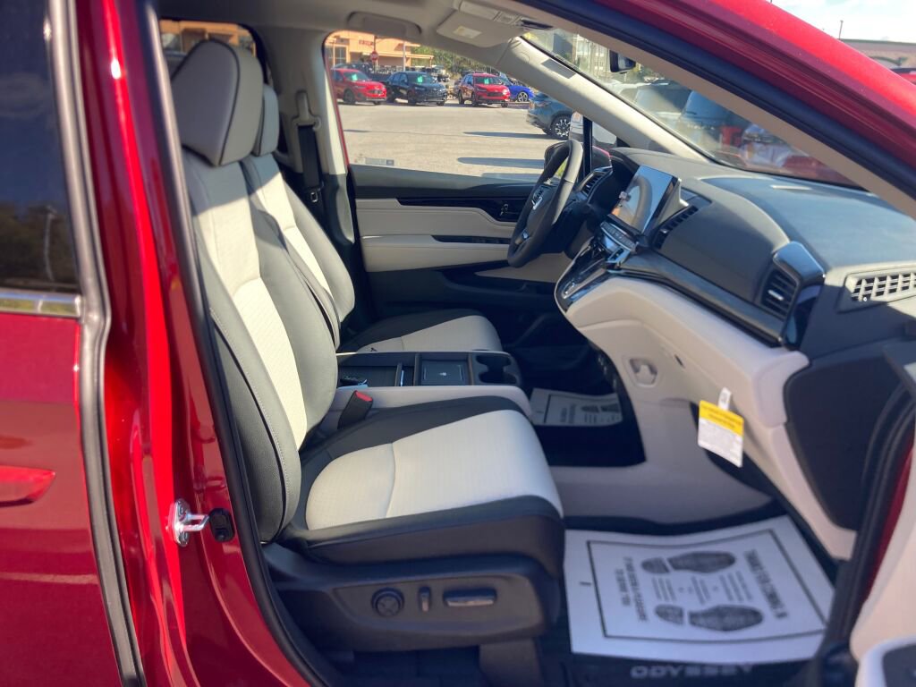 New 2026 Honda Odyssey Elite image 5