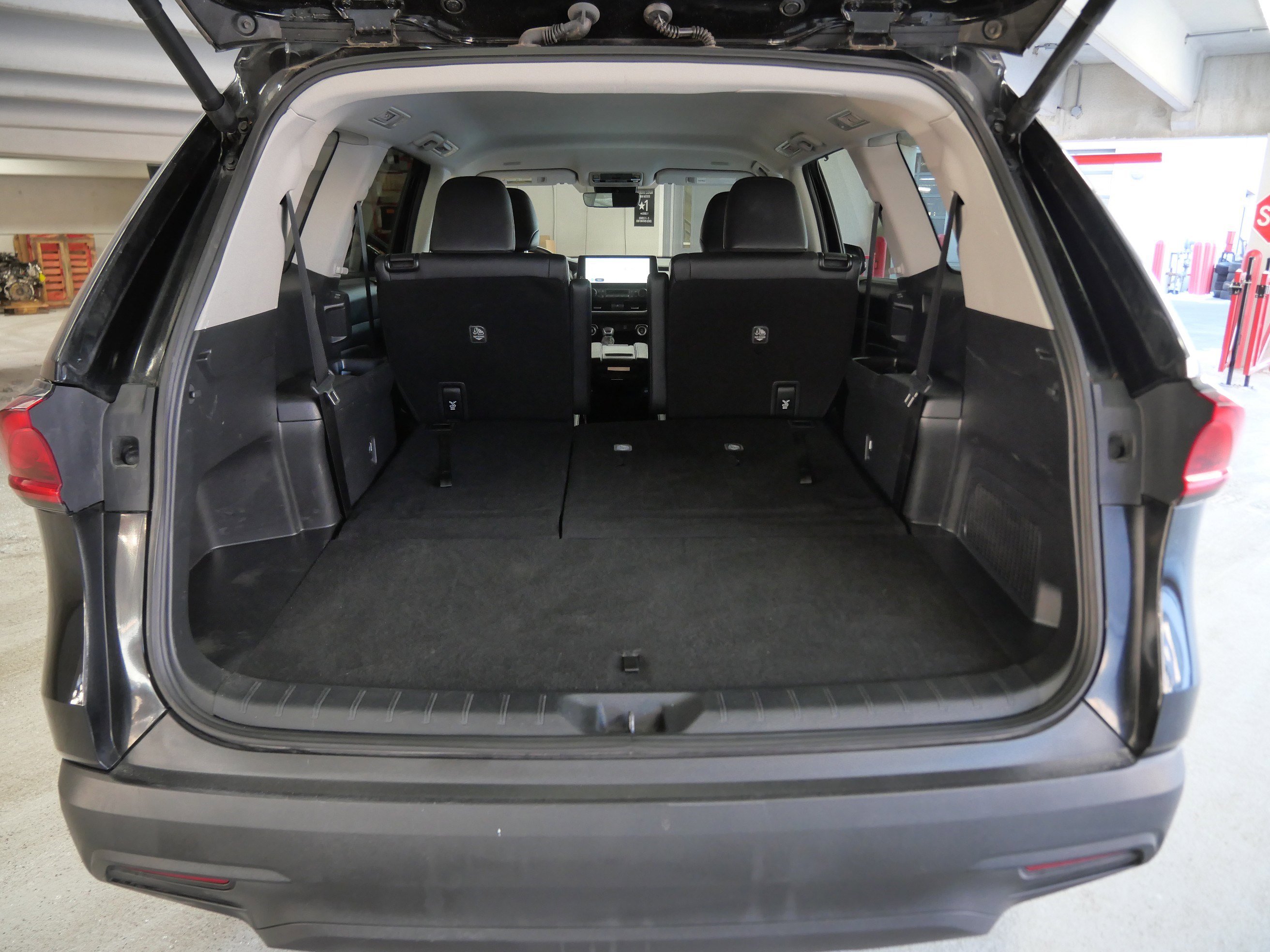 Certified 2025 Toyota Grand Highlander AWD image 19