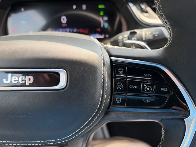 Certified 2023 Jeep Grand Cherokee Overland w/ Luxury Tech Group IV AWD/4WD image 19