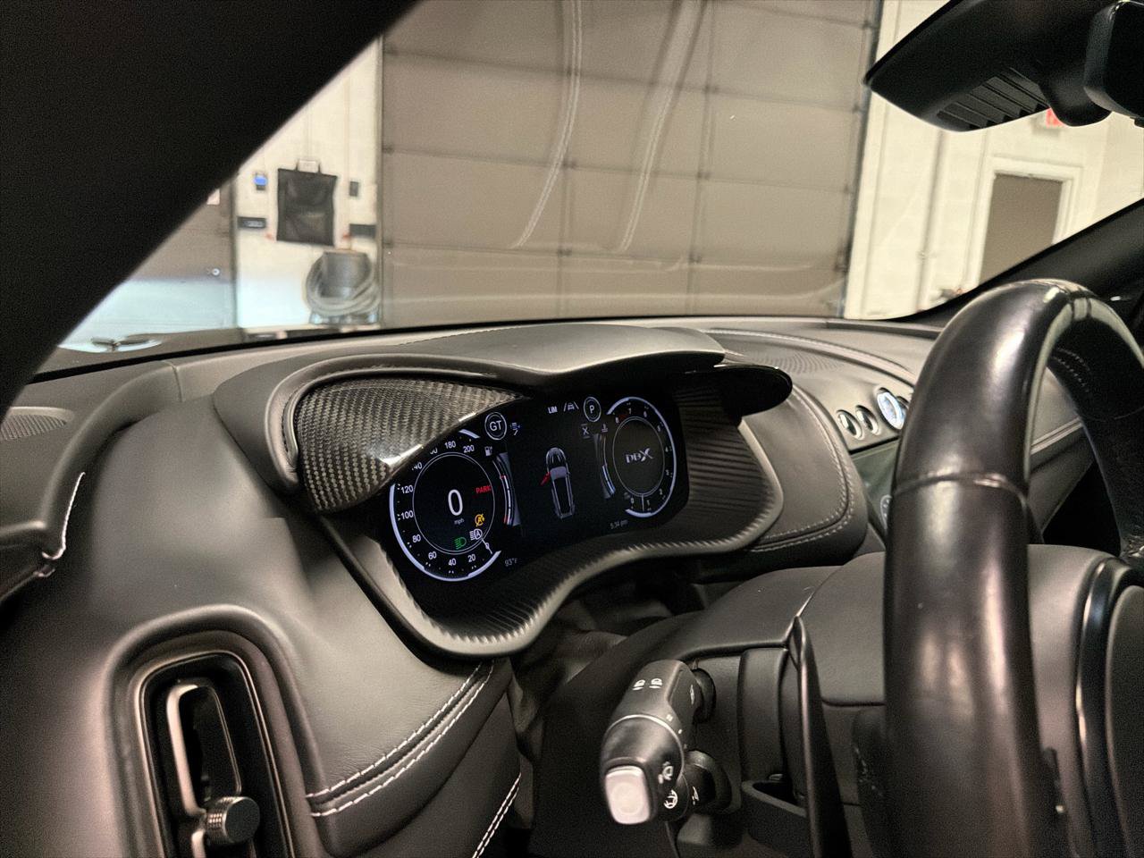 Used 2021 Aston Martin DBX AWD/4WD image 24