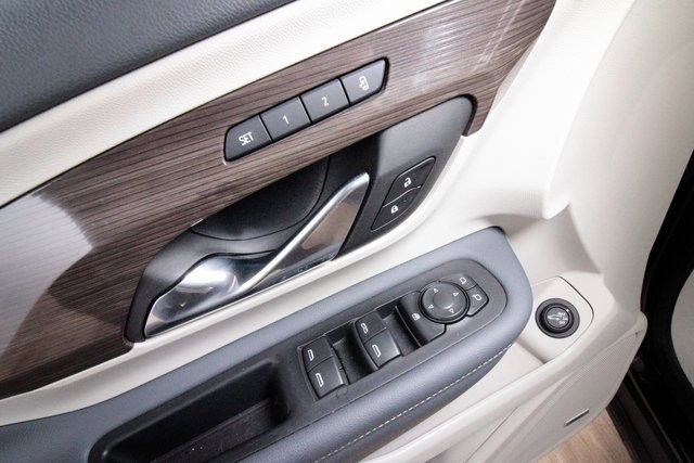 Used 2024 GMC Terrain Denali w/ Black Diamond Edition image 12
