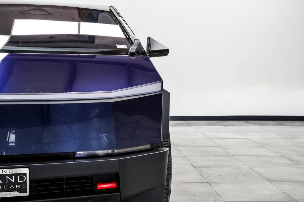 Used 2025 Tesla Cybertruck AWD Crew Cab image 6