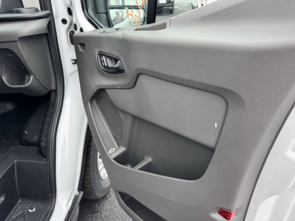 New 2026 Ford Transit 250 148 Medium Roof image 29