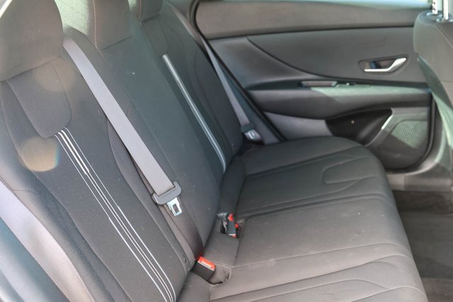 Used 2022 Hyundai Elantra SEL w/ Convenience Package image 16