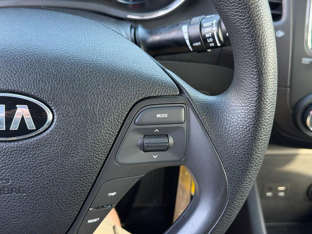 Used 2017 Kia Forte LX image 22