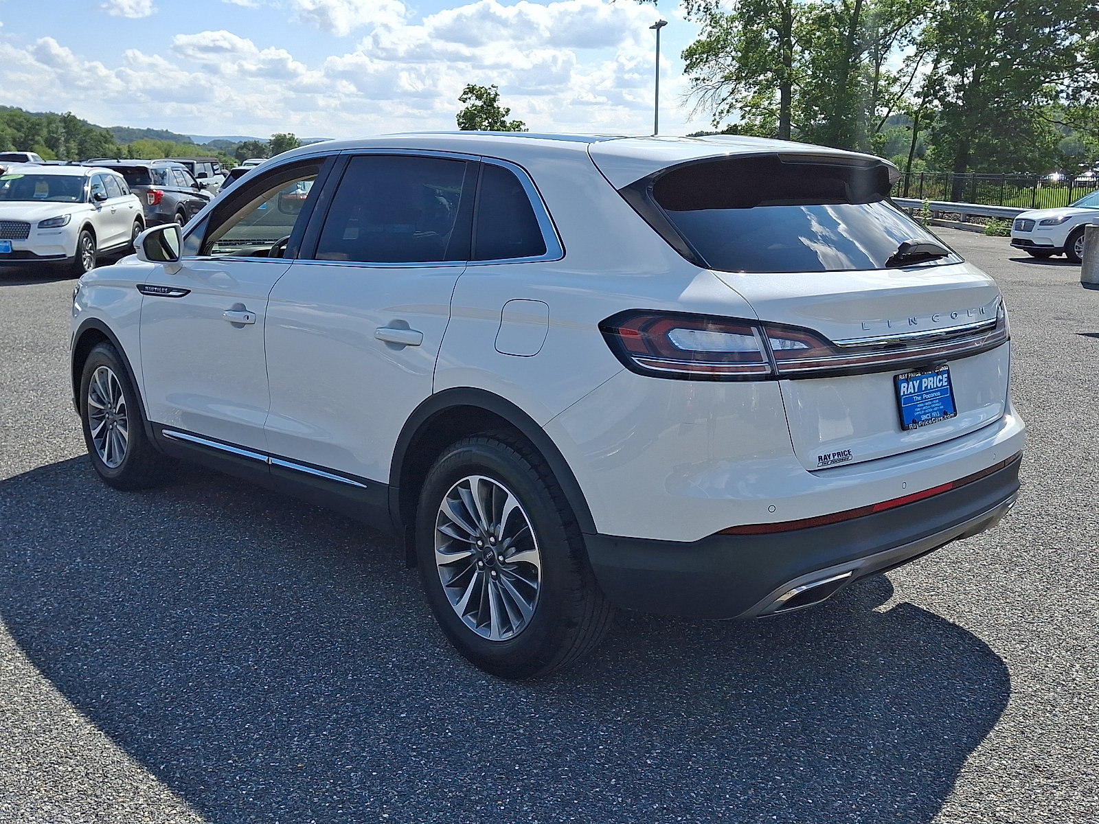 Certified 2021 Lincoln Nautilus Reserve AWD/4WD image 5