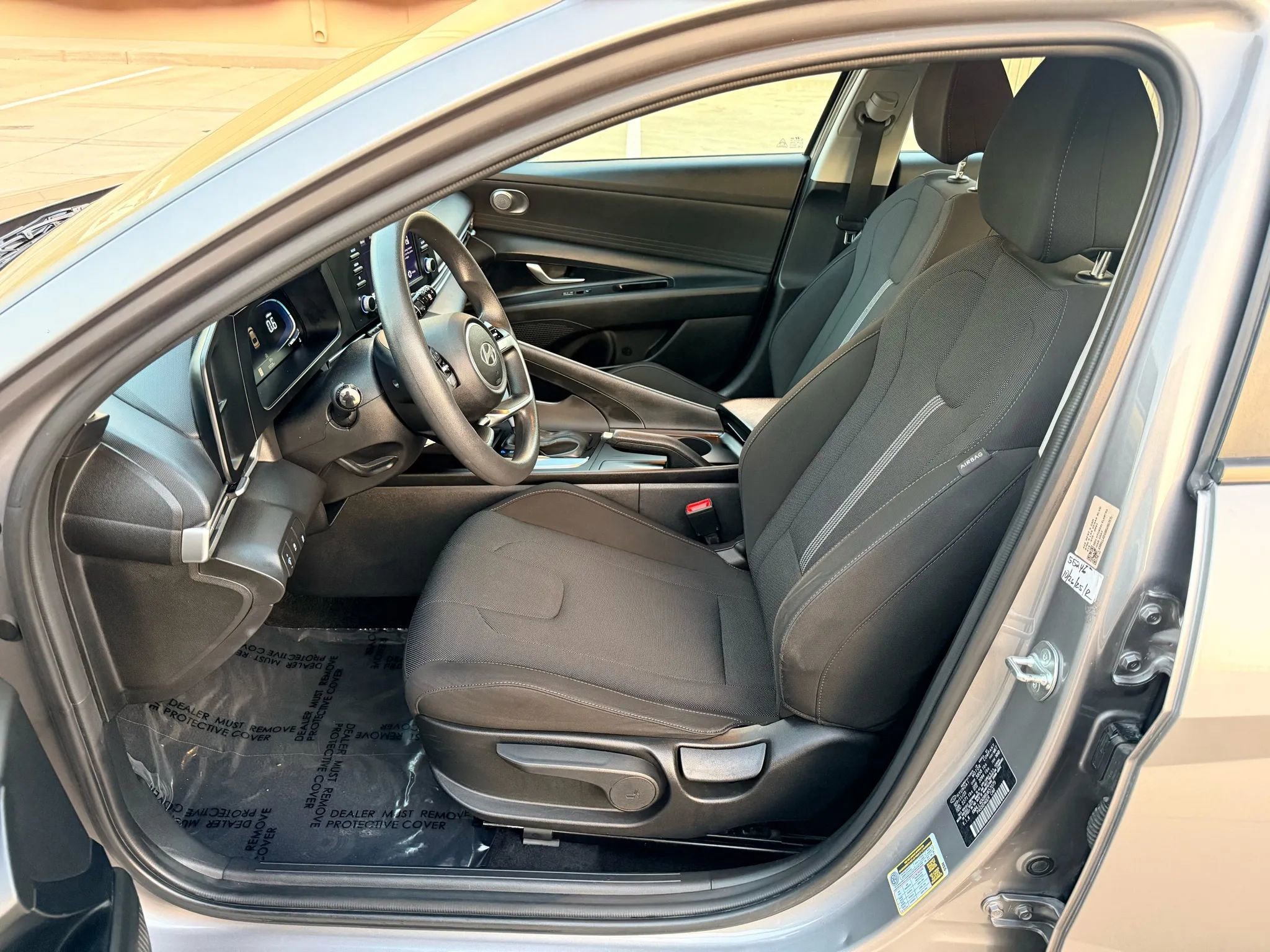 Used 2024 Hyundai Elantra SE image 9