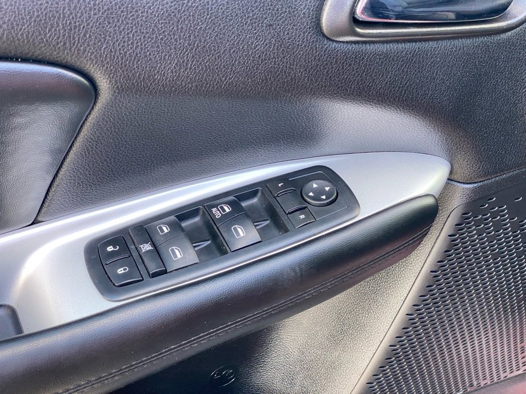 Used 2017 Dodge Journey SE FWD image 32