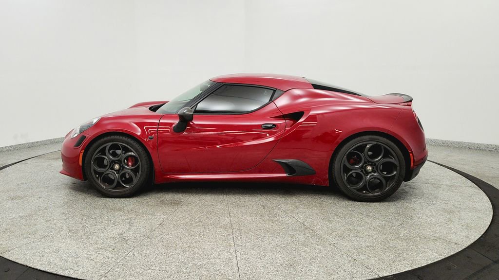 Used 2015 Alfa Romeo 4C Launch Edition w/ Convenience Group RWD image 2