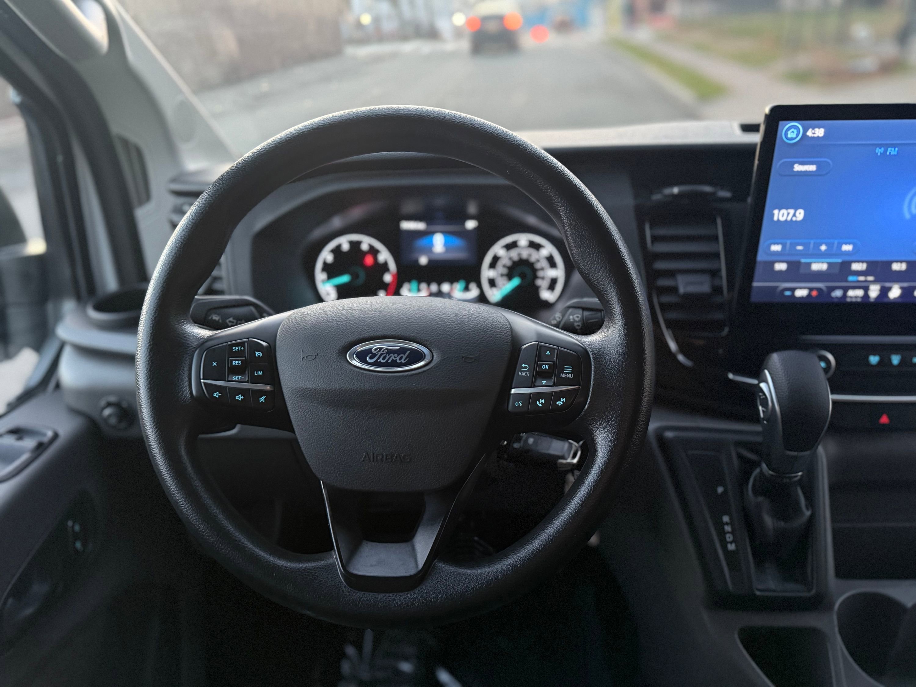 Used 2023 Ford Transit 350 XLT RWD image 28
