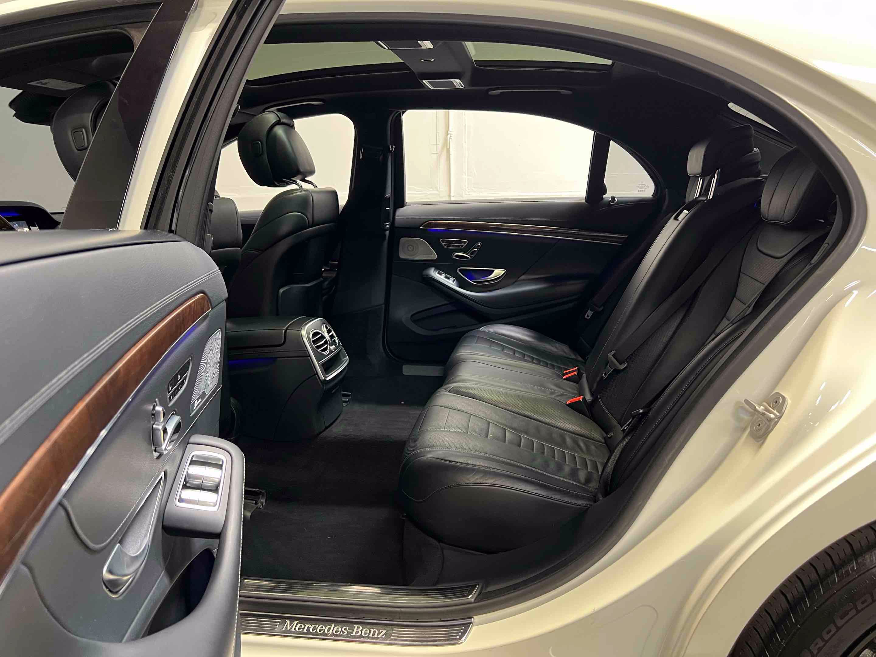 Used 2014 Mercedes-Benz S 550 Sedan image 30