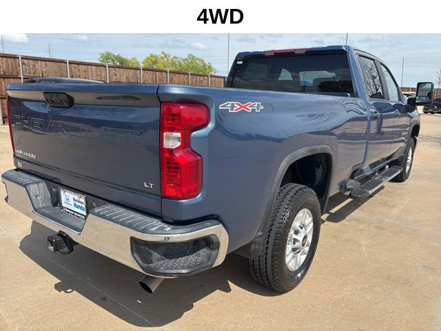 Used 2025 Chevrolet Silverado 2500 LT w/ Convenience Package AWD/4WD image 3
