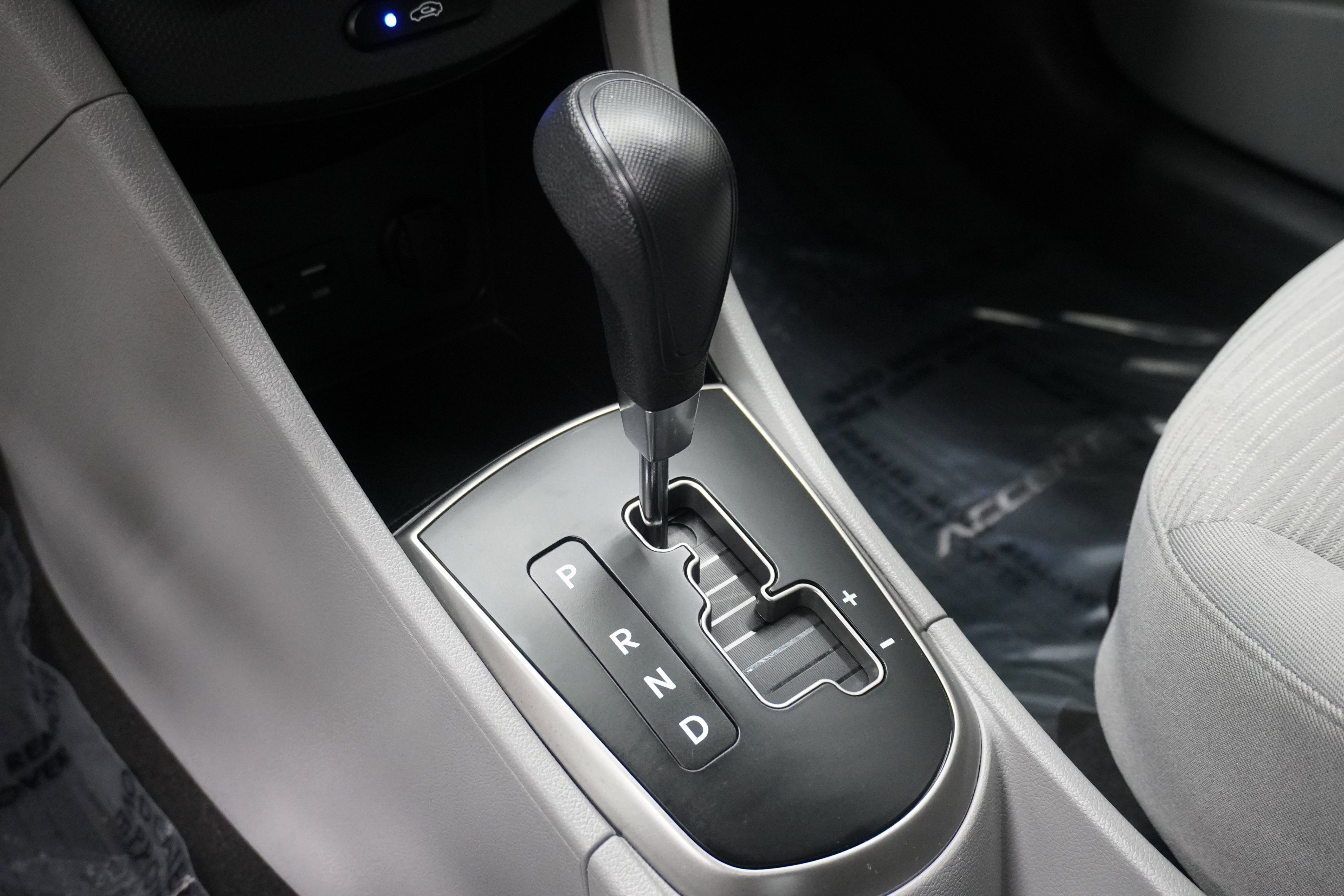 Used 2016 Hyundai Accent SE FWD image 18