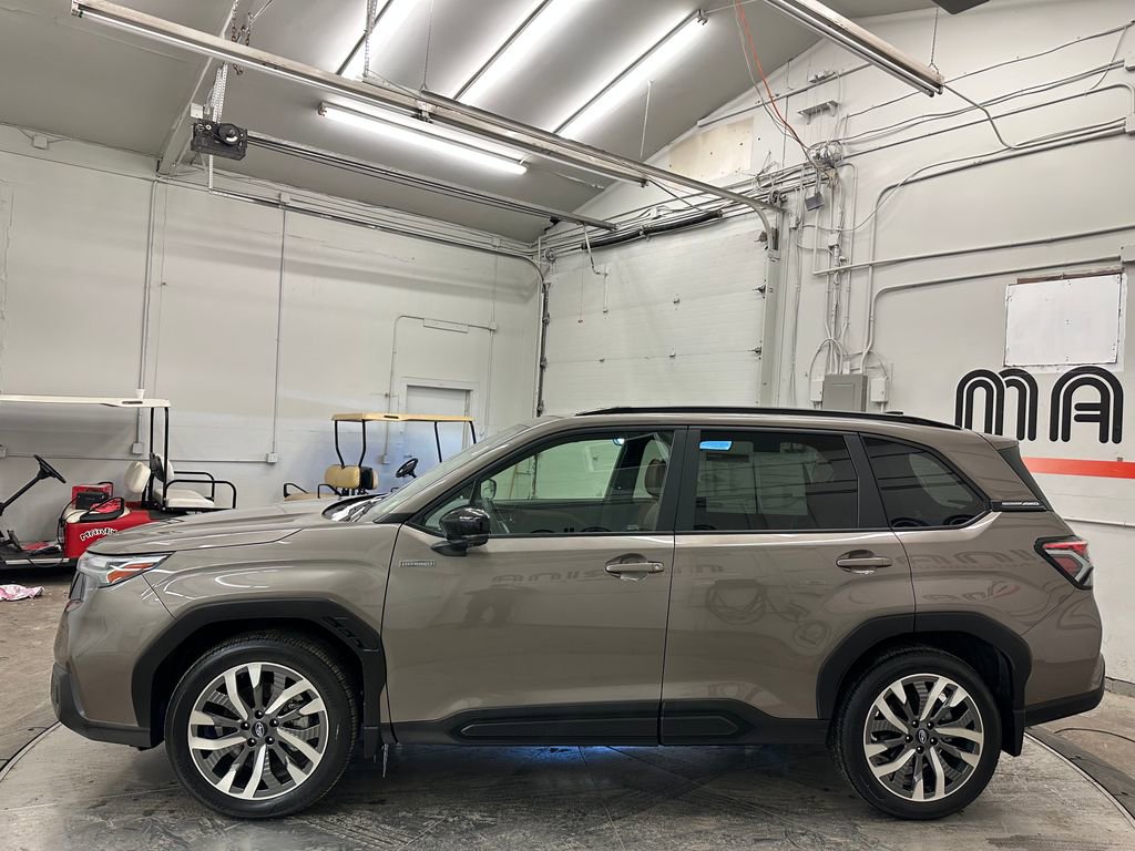 Used 2025 Subaru Forester Touring image 14