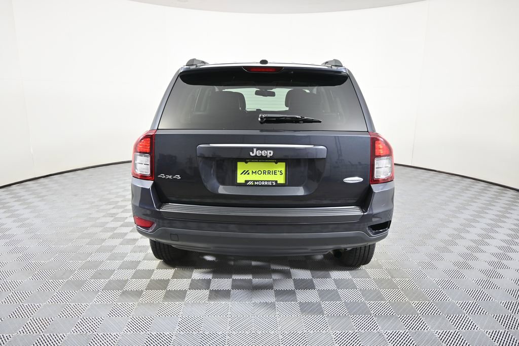 Used 2014 Jeep Compass Latitude w/ Sun/Sound Group AWD/4WD image 5