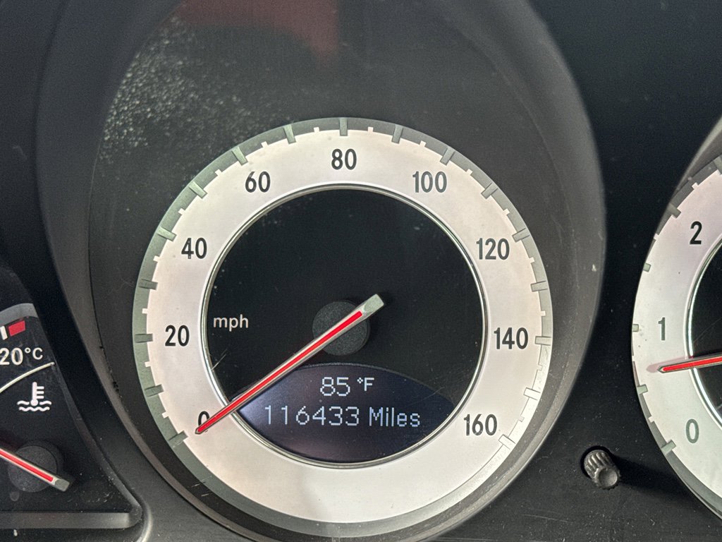 Used 2011 Mercedes-Benz SL 550 image 24