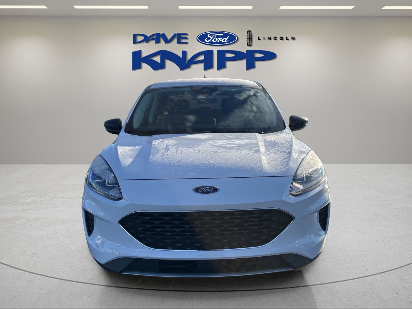 Used 2022 Ford Escape SE w/ Cold Weather Package image 3