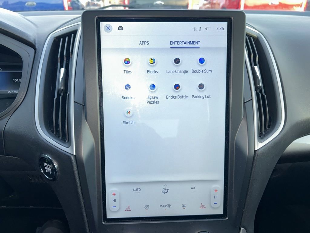 Used 2024 Ford Edge SEL image 32