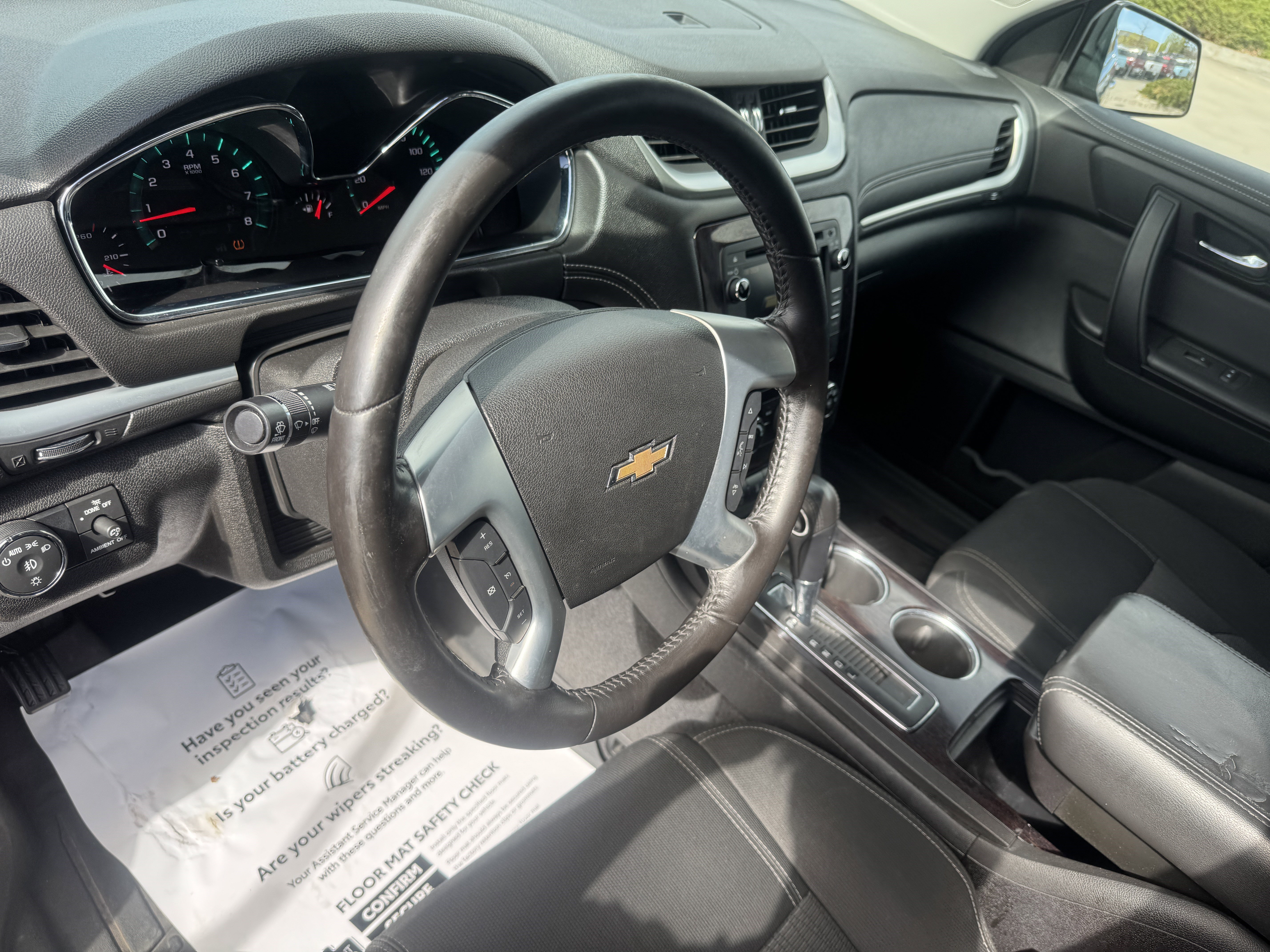 Used 2017 Chevrolet Traverse LT image 12