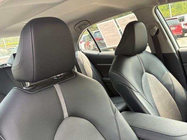 Used 2024 Toyota Camry XSE FWD image 32