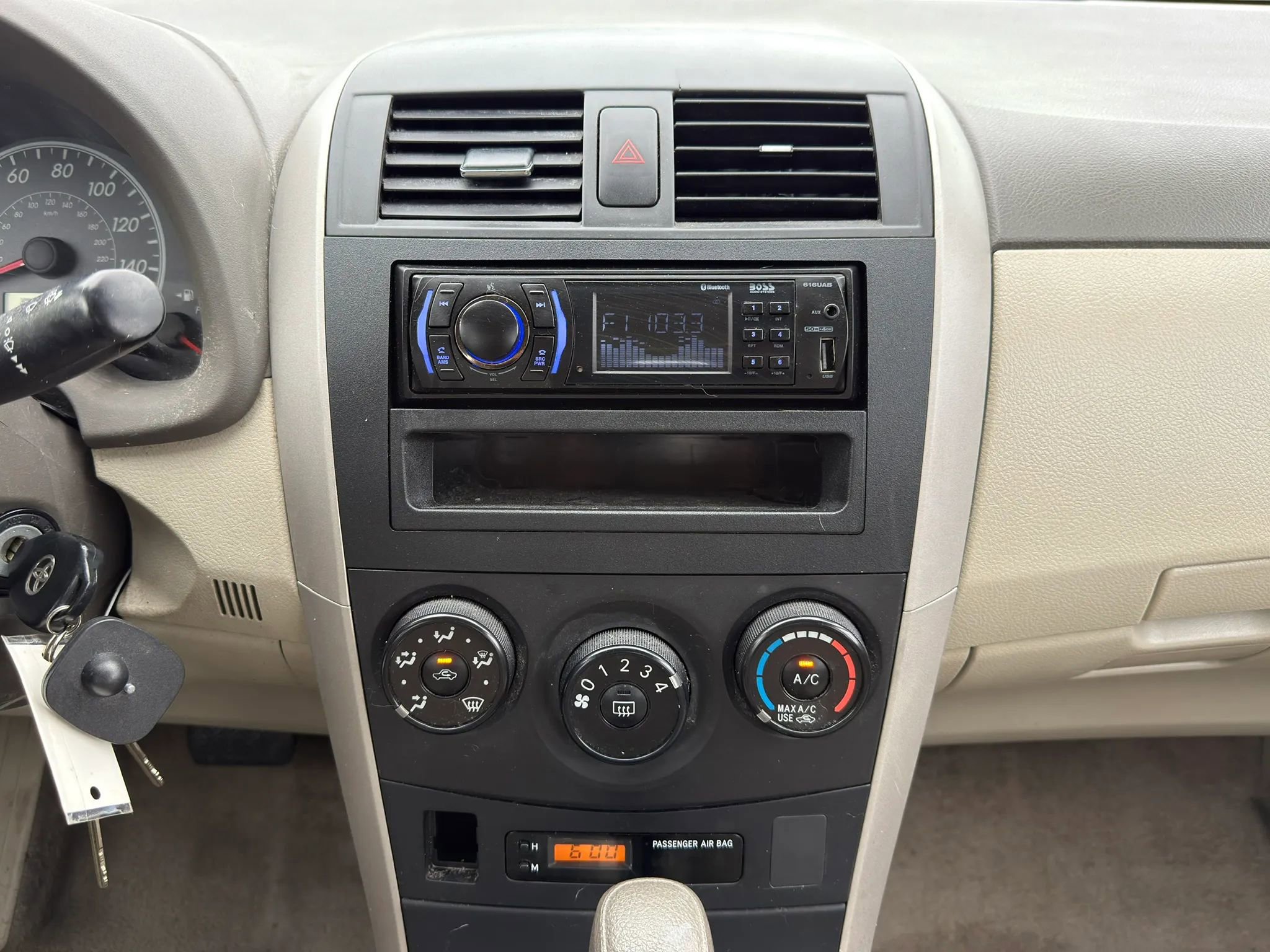 Used 2010 Toyota Corolla LE FWD image 25