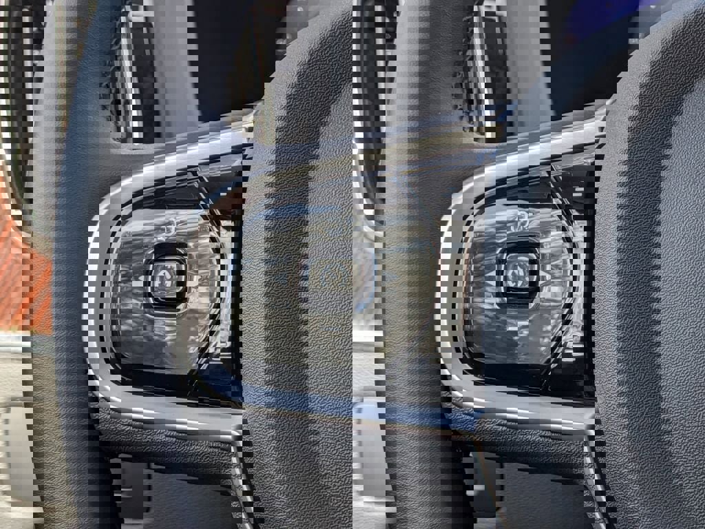 New 2024 Volvo XC60 T8 Plus w/ Protection Package Premier image 33