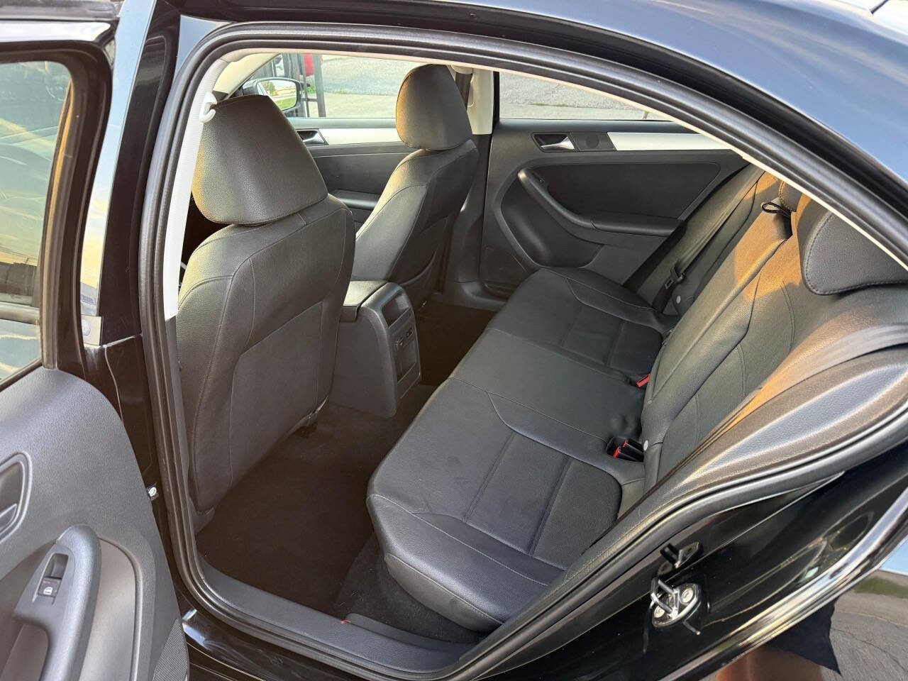 Used 2012 Volkswagen Jetta TDI image 22