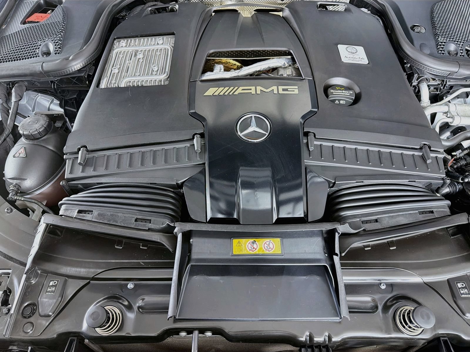 Used 2021 Mercedes-Benz AMG GT 63 image 32