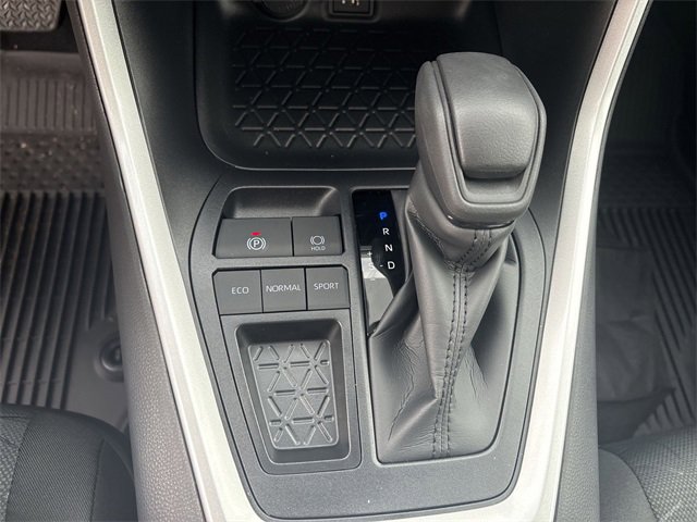 Used 2025 Toyota RAV4 XLE w/ Convenience Package image 22