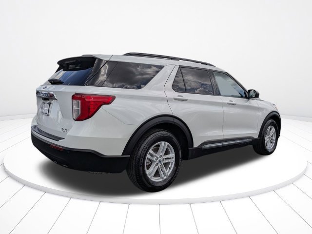 Used 2023 Ford Explorer XLT RWD image 3