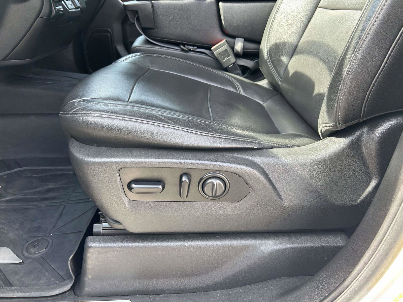 Used 2019 Chevrolet Silverado 1500 LT w/ All-Star Edition image 17