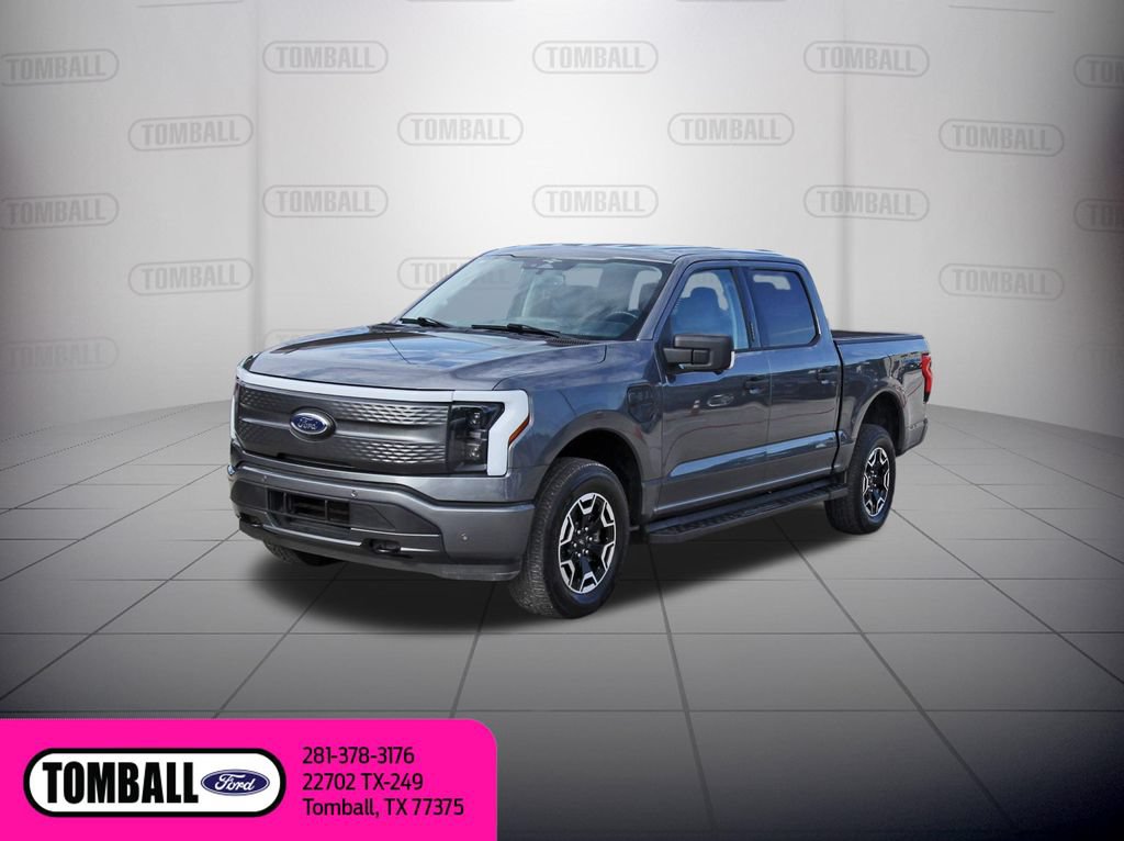 Used 2023 Ford F150 Lightning XLT AWD/4WD image 3
