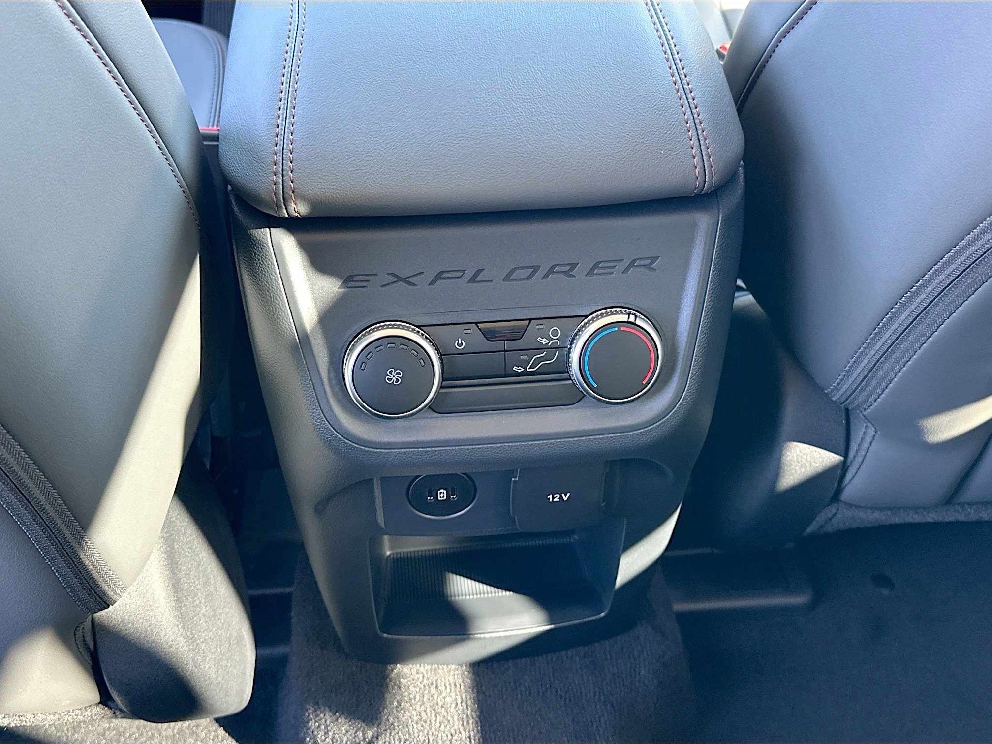 New 2026 Ford Explorer Active w/ Active Comfort Package image 18