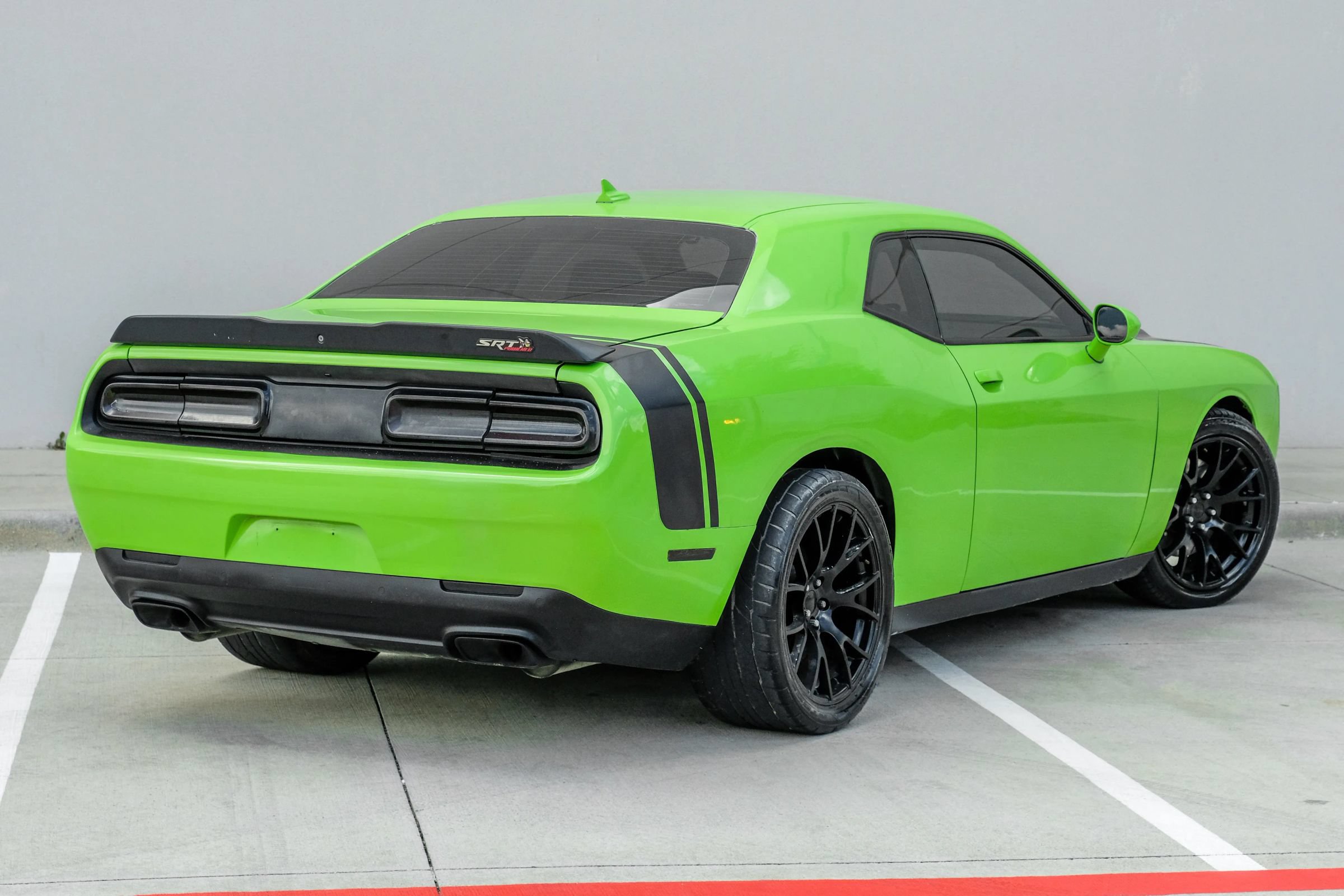 Used 2015 Dodge Challenger R/T Scat Pack w/ Scat Pack Appearance Package RWD image 7