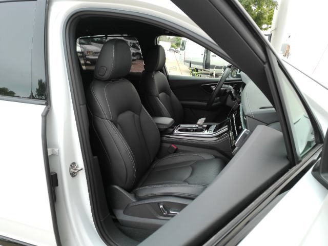 Used 2025 Audi Q7 3.0T Prestige w/ Prestige Package AWD/4WD image 25