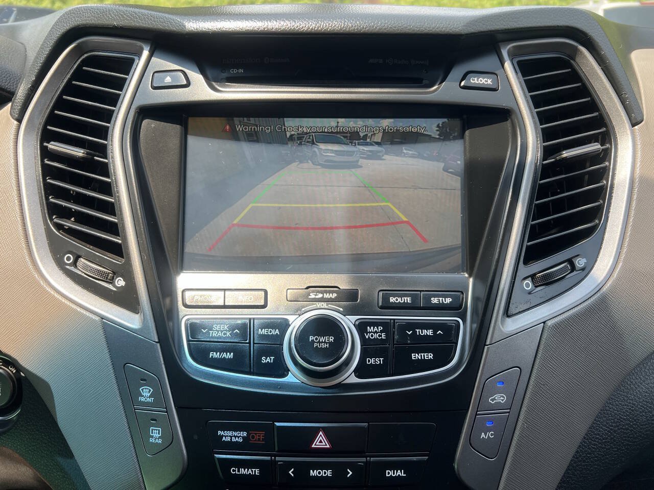 Used 2013 Hyundai Santa Fe Sport w/ Technology Pkg FWD image 16