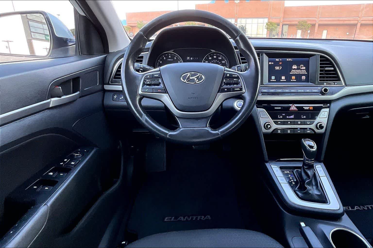 Used 2018 Hyundai Elantra Value Edition FWD image 13