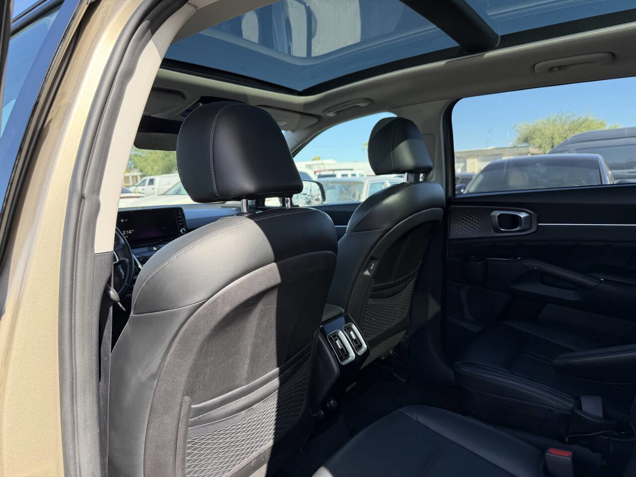 Used 2021 Kia Sorento SX image 29