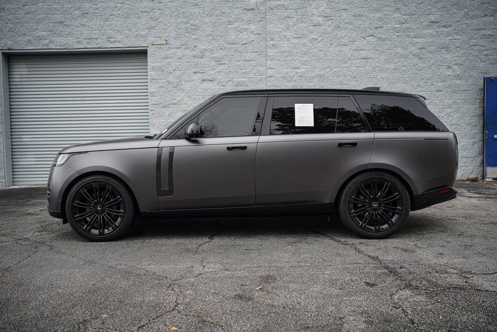 Used 2022 Land Rover Range Rover Long Wheelbase SE image 10