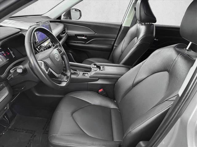 Certified 2025 Toyota Grand Highlander AWD image 10