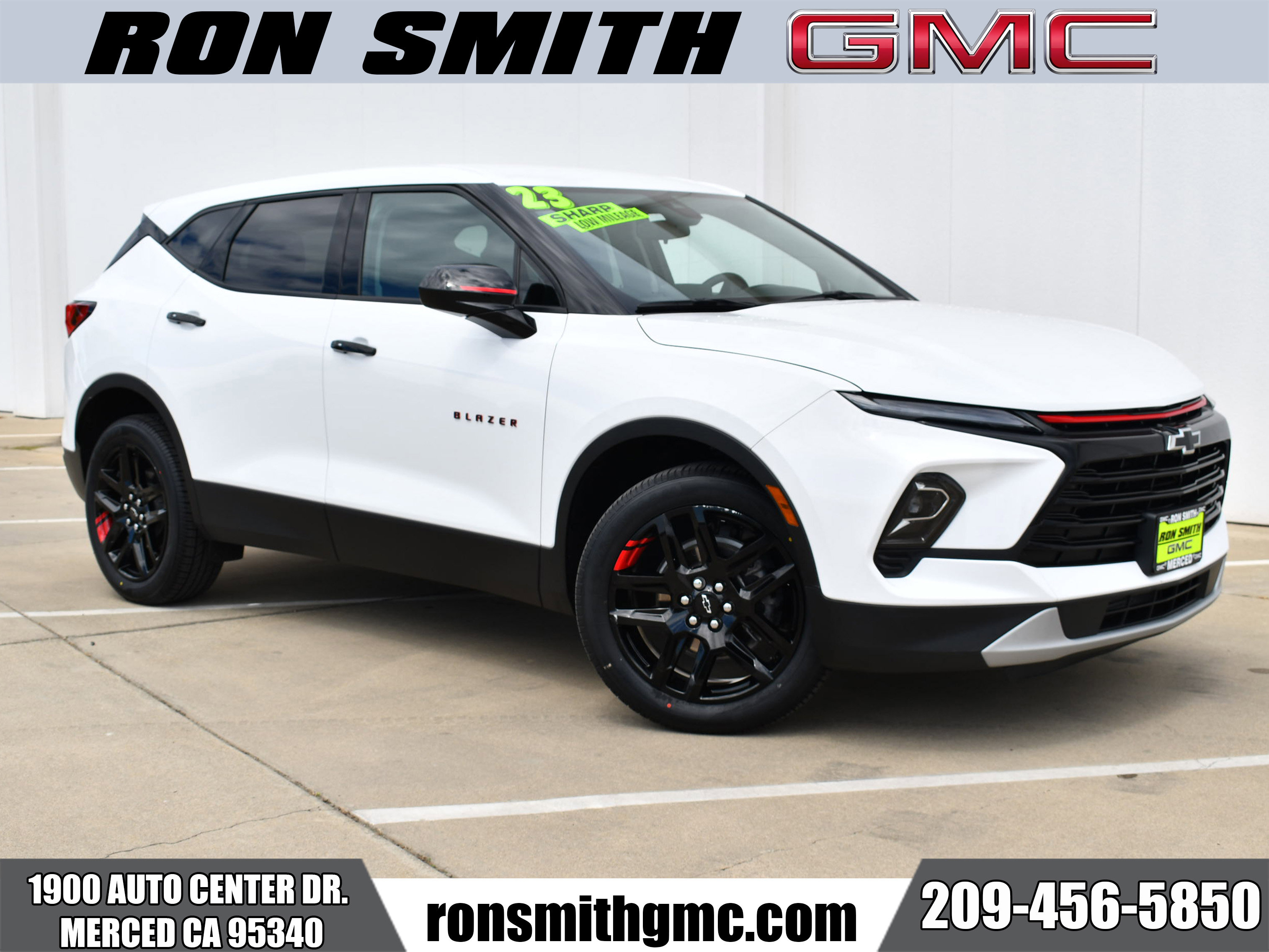 Used 2023 Chevrolet Blazer LT FWD image 1