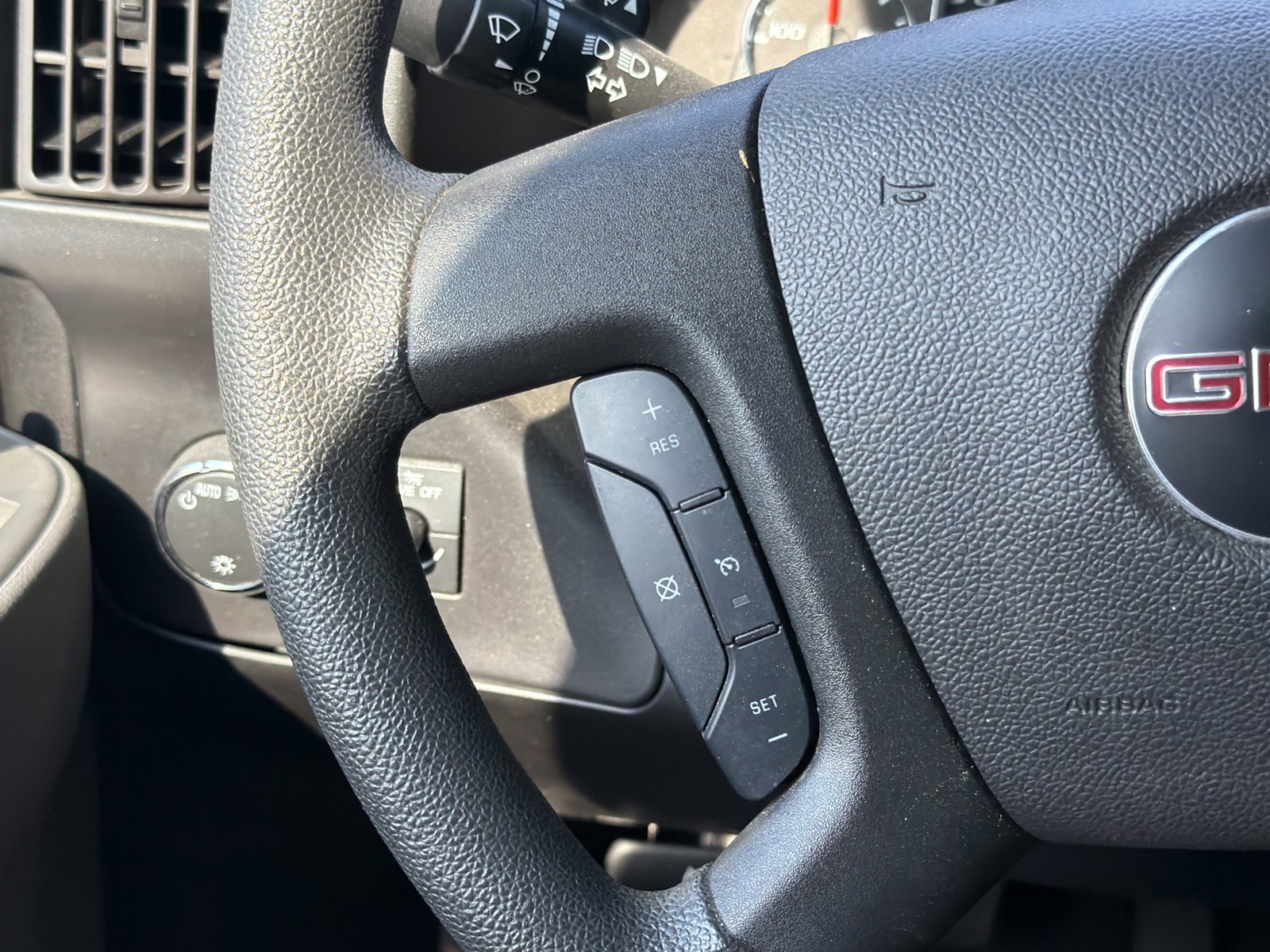 Used 2024 GMC Savana 2500 w/ Driver Convenience Package RWD image 19