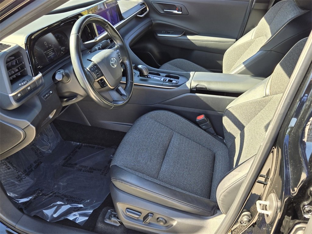 Used 2023 Toyota Crown XLE image 10