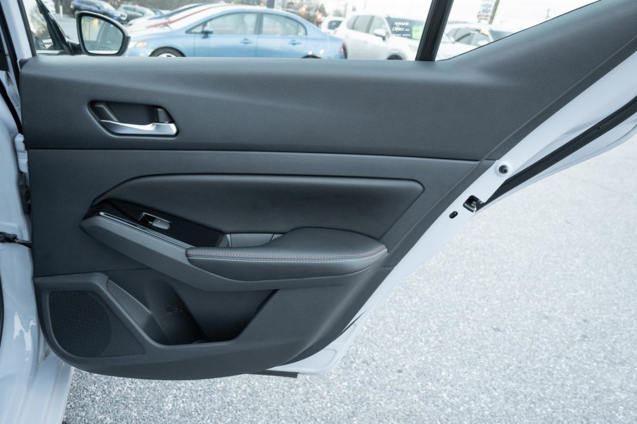 Used 2023 Nissan Altima 2.5 SR w/ SR Premium Package image 35