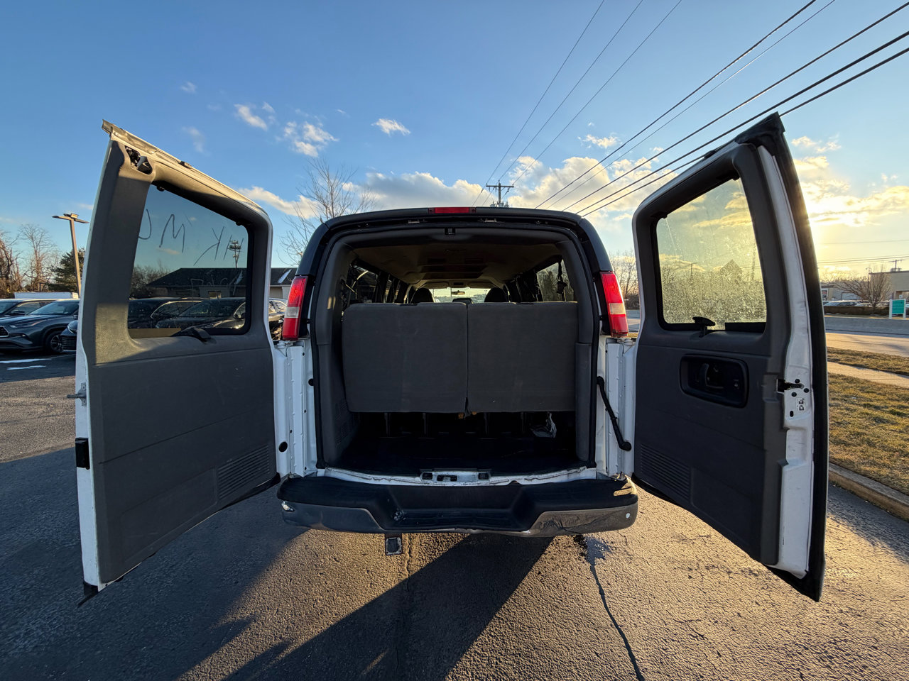 Used 2015 Chevrolet Express 3500 LT w/ LT Preferred Equipment Group RWD image 30