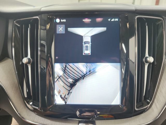 Used 2025 Volvo XC60 B5 Plus AWD/4WD image 30