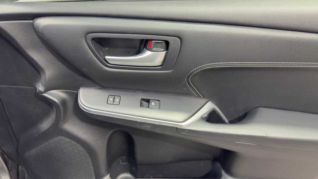 Used 2015 Toyota Camry XLE FWD image 13
