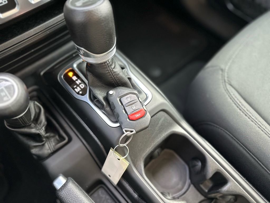 Used 2020 Jeep Wrangler Sport S image 31