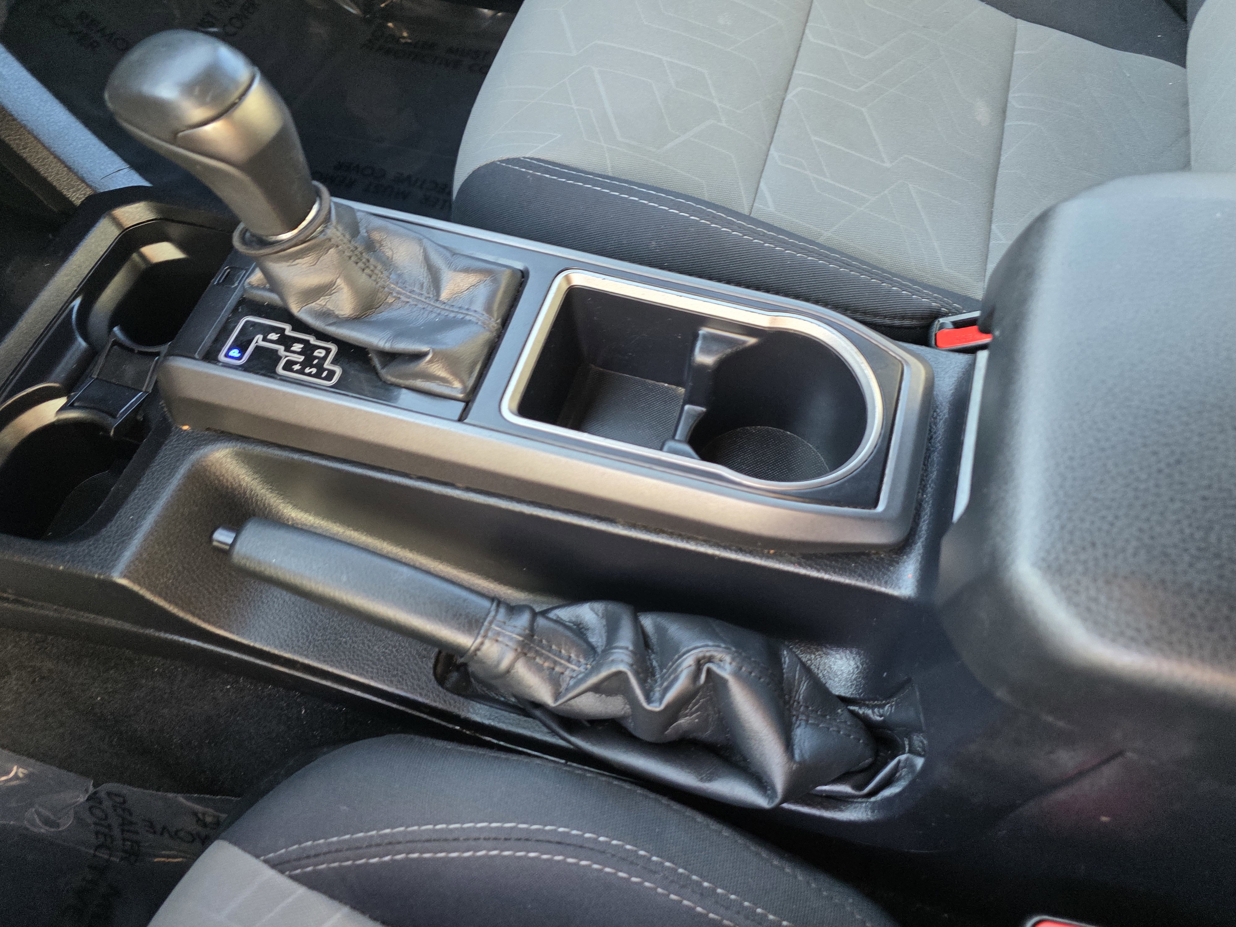 Used 2022 Toyota Tacoma TRD Sport image 17