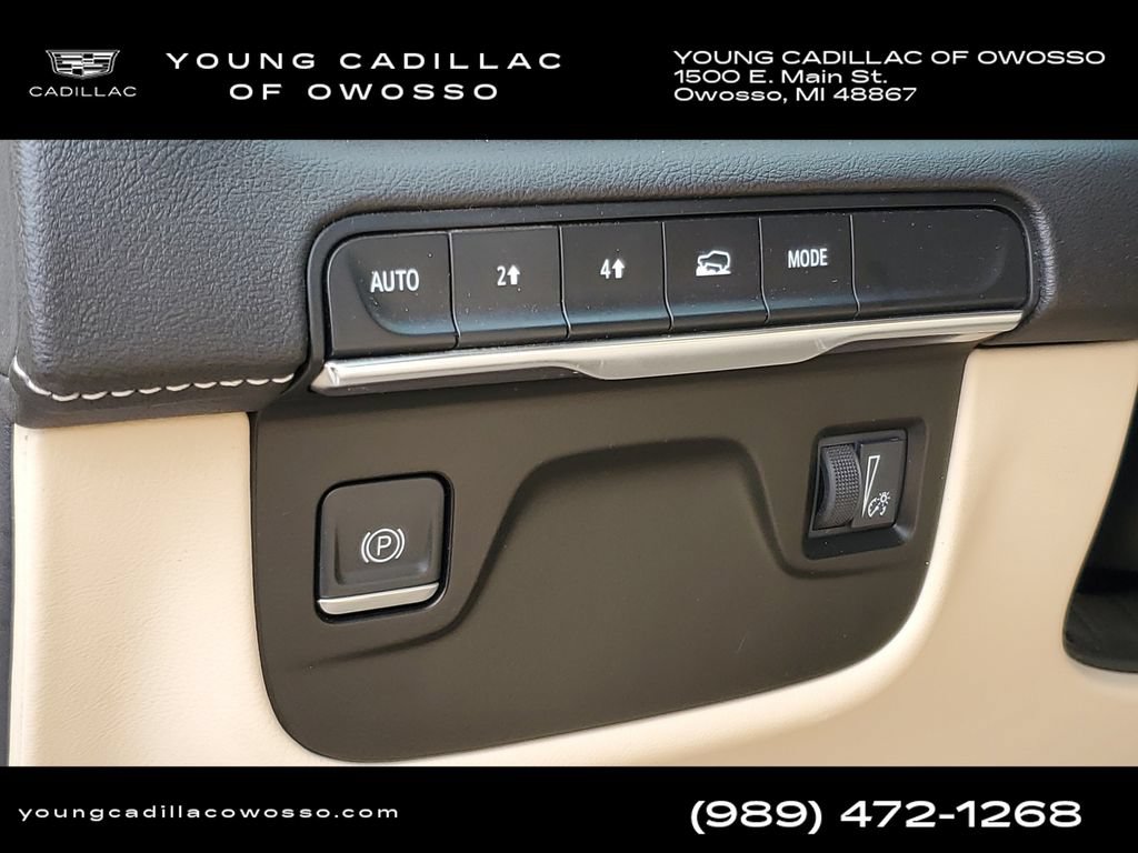 Used 2024 Cadillac Escalade Premium Luxury AWD/4WD image 12
